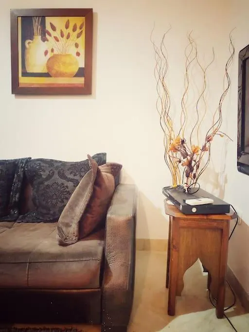 Maison De Peinture Sidi Daoud 0*,  Tunus